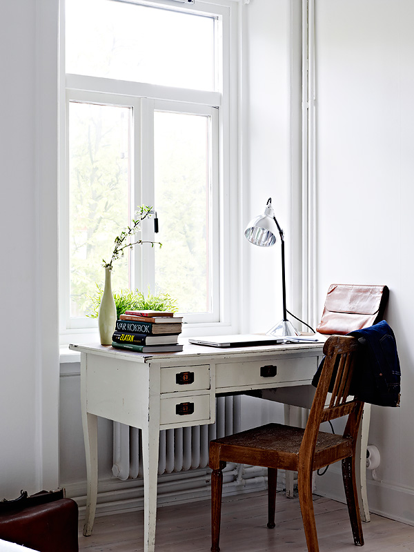 domowe biuro w stylu skandynawskim