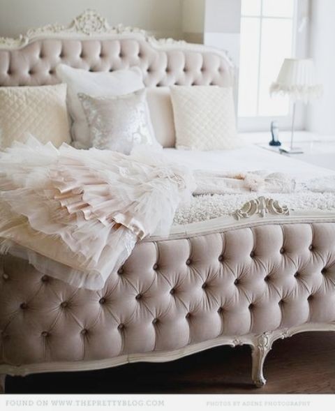 sypialnia w stylu glamour łóżko