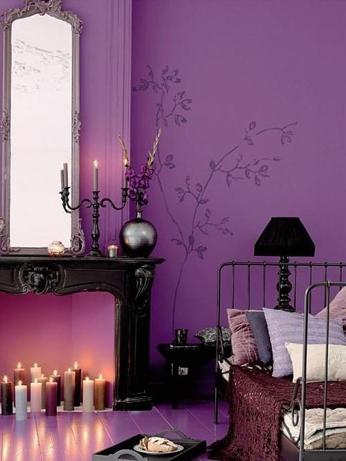 fioletowa sypialnia