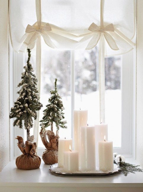 białe świąteczne świece