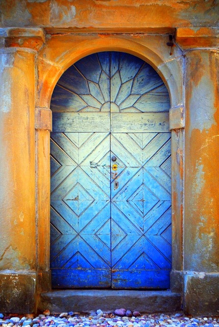 błękitne drzwi