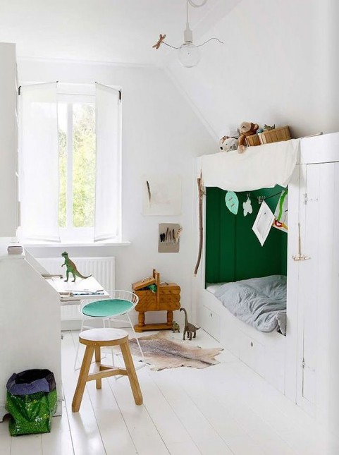 biało-zielony pokój dla dziecka,zabudowane łóżeczko dla dziecka,pomysłowe łóżka dla dzieci