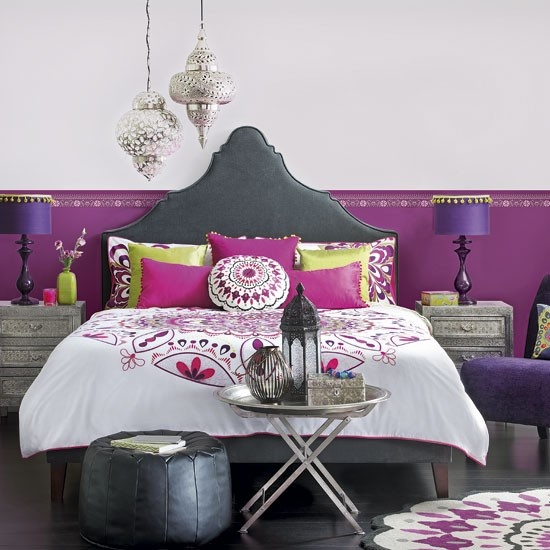 fioletowa sypialnia orientalne inspiracje
