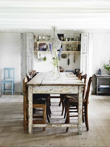 stół w rustykalnym stylu