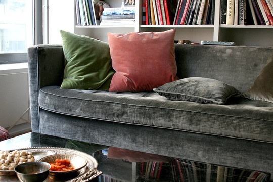 sofa z aksamitu