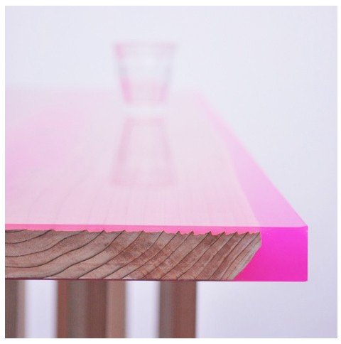 neonowy stół
