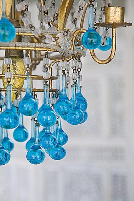 turkusowy żyrandol,lampa z krysztłkami,trkusowe szklane paciorki,turkusowa kryształowa lampa,indyjski turkusowy żyrandol